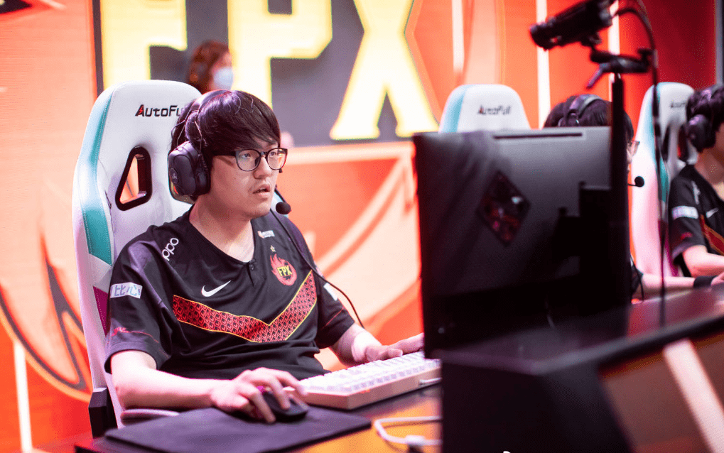 蒂姆在FPX比赛中领先优势明显，出色发挥引发热议！